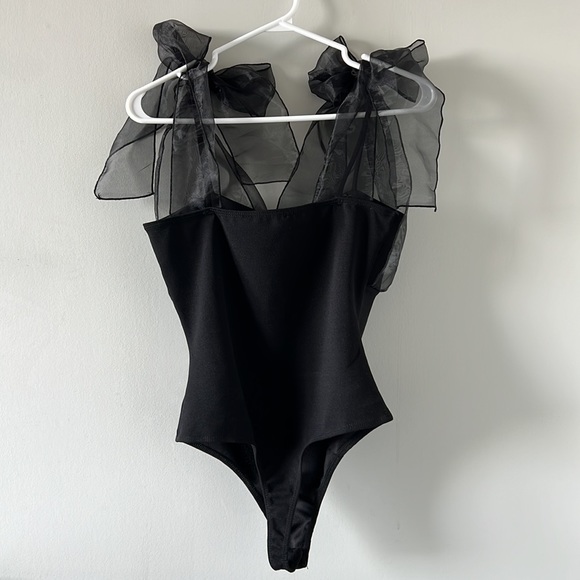 Black Bodysuit with Sweetheart Neckline - Picture 5 of 6